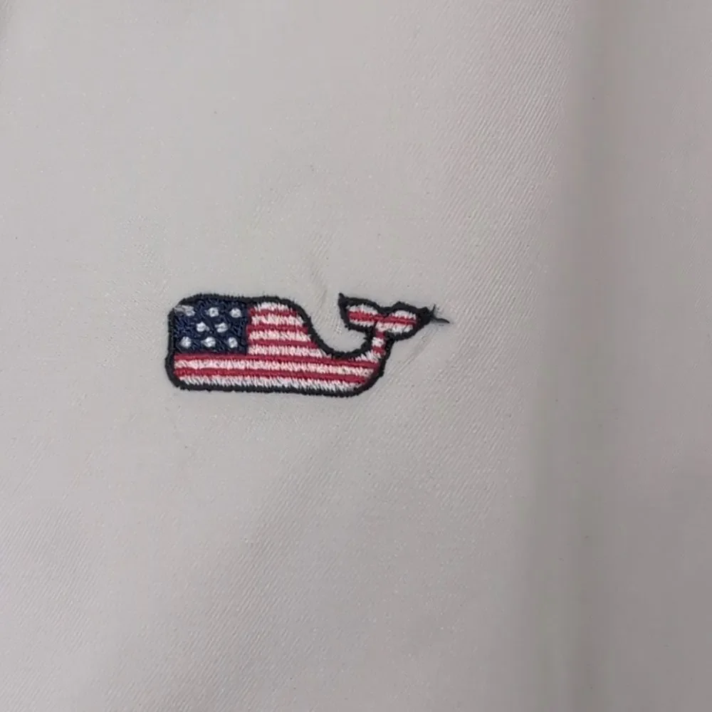 Vineyard Vines Cotton Breaker Short Embroidered American Flag Whales Size 35